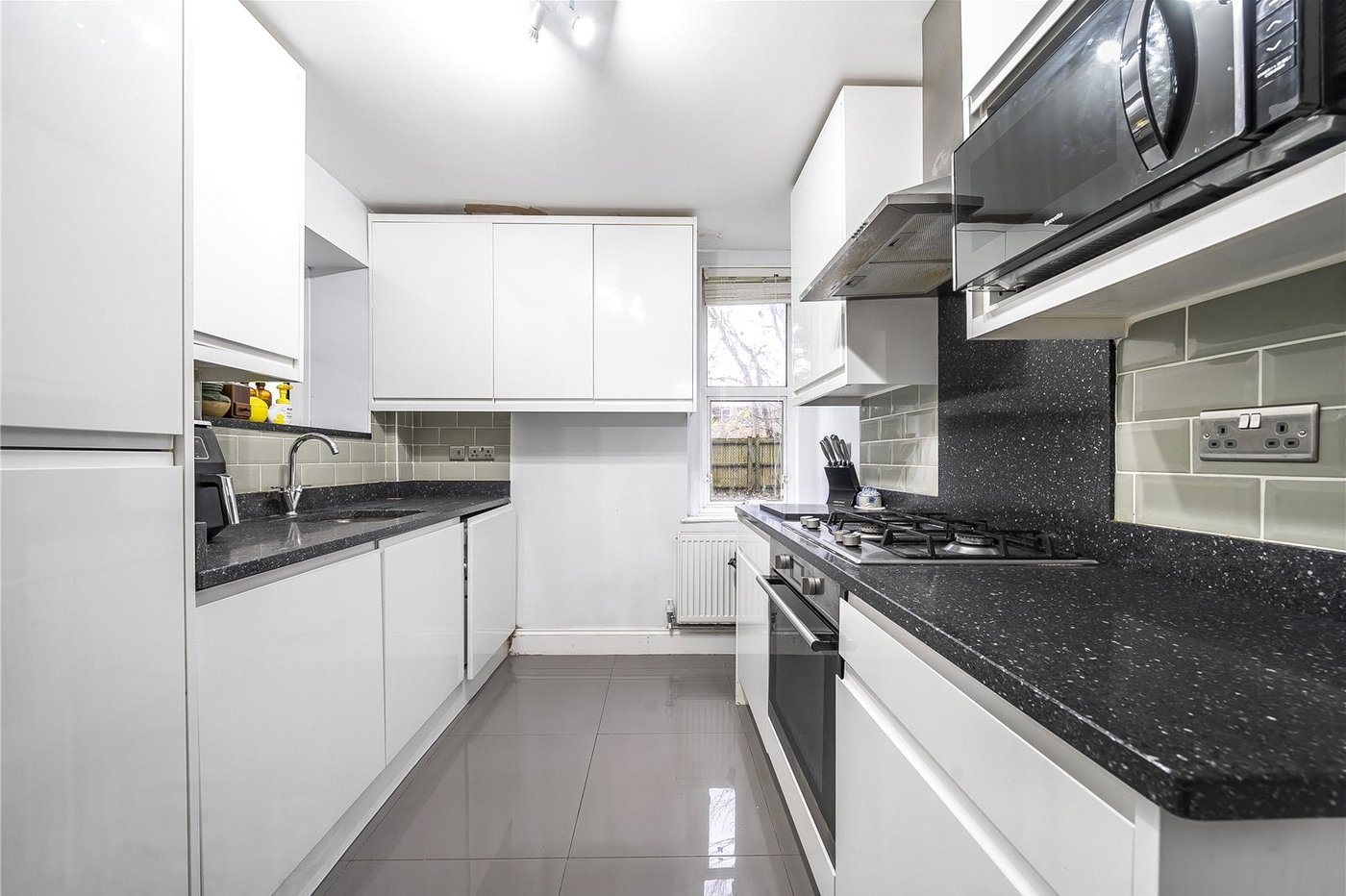 2 bedroom property for sale in Oakfield Road | Robinson Jackson