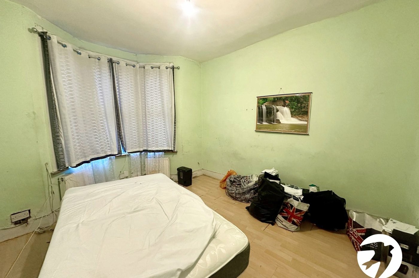 3 bedroom house for sale in London | Robinson Jackson