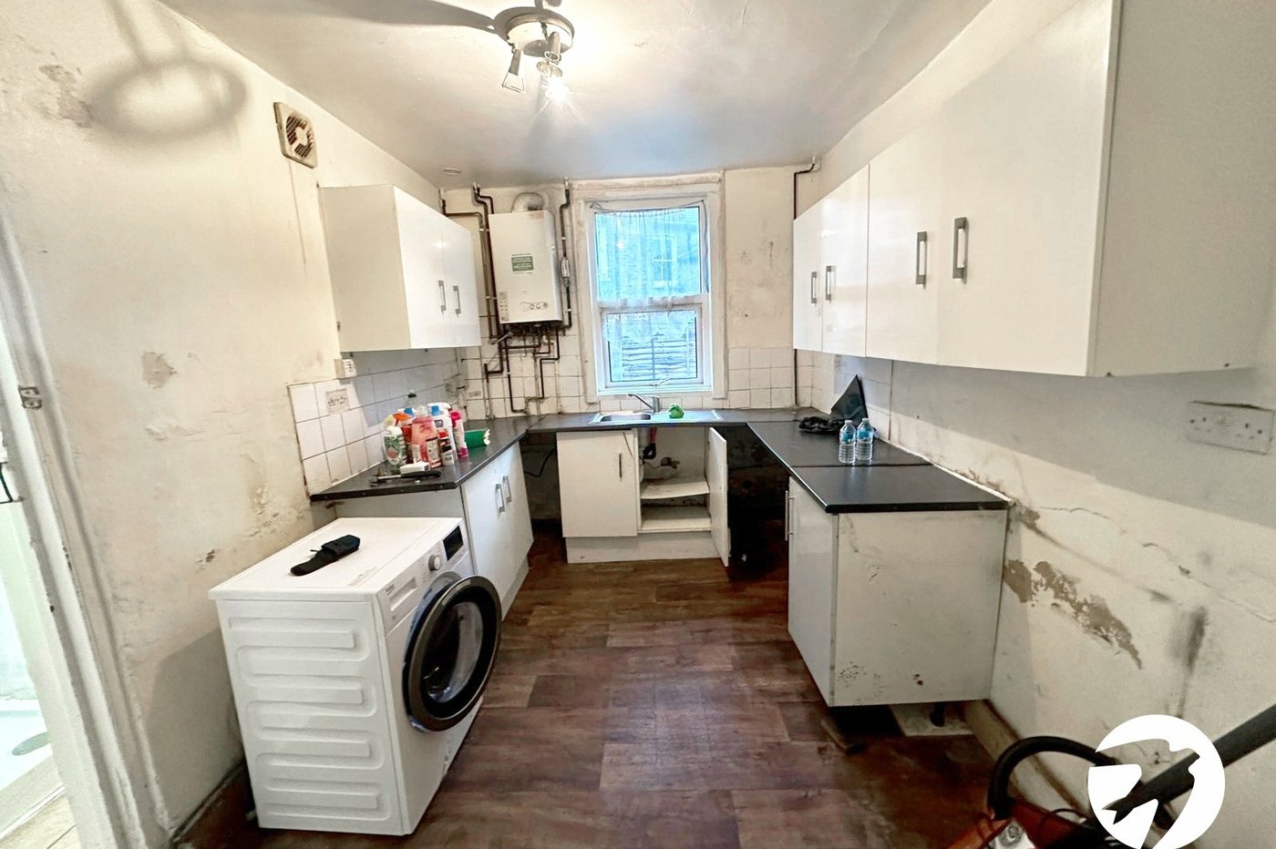 3 bedroom house for sale in London | Robinson Jackson