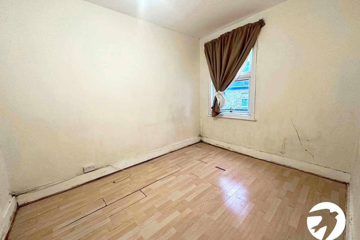 3 bedroom house for sale in London | Robinson Jackson