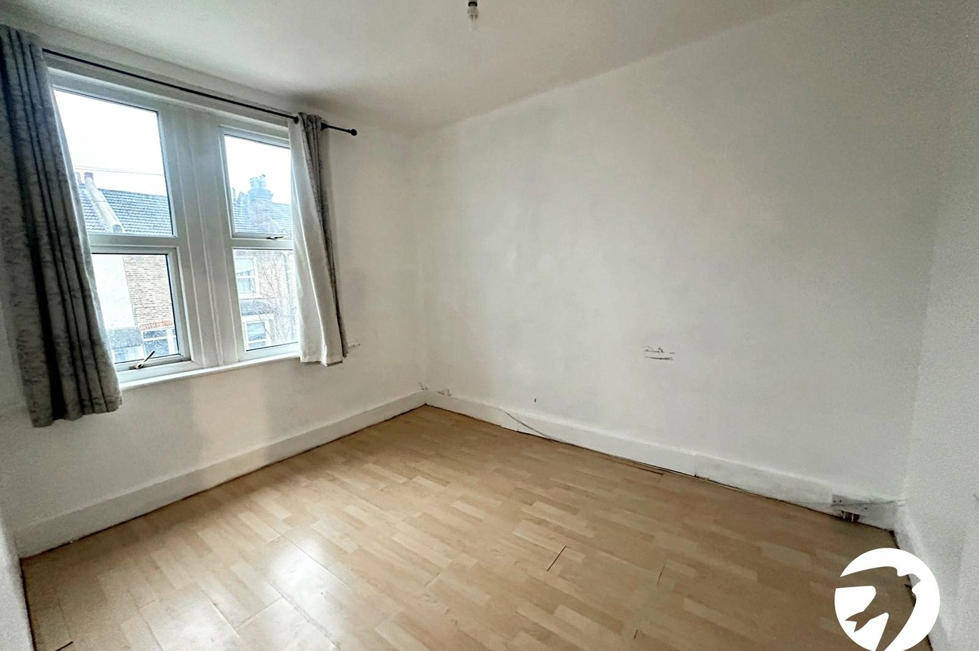 3 bedroom house for sale in London | Robinson Jackson