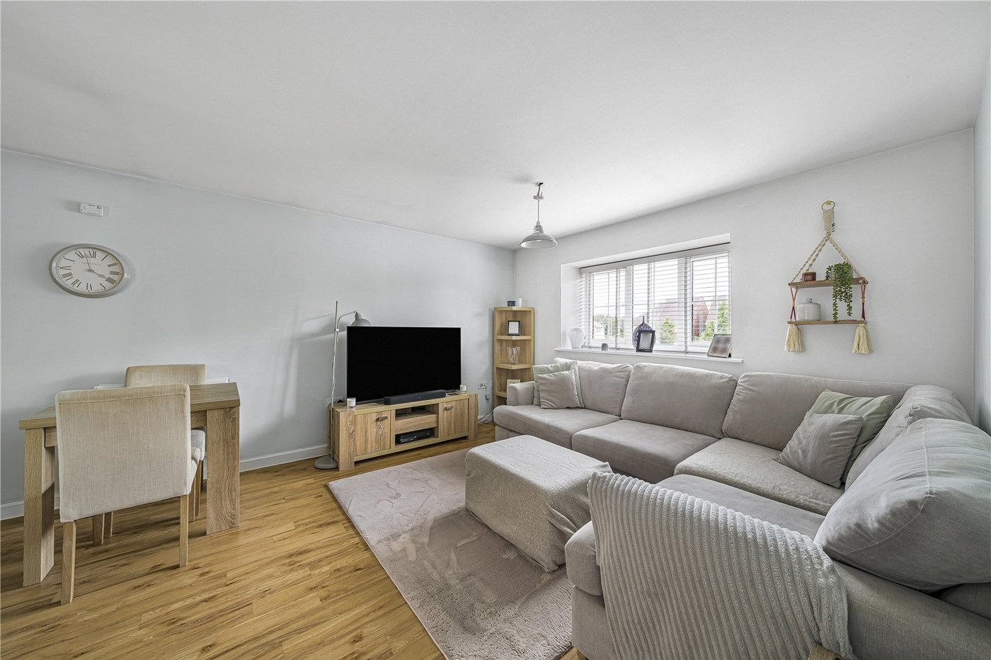 2 bedroom property for sale in Dartford | Robinson Jackson