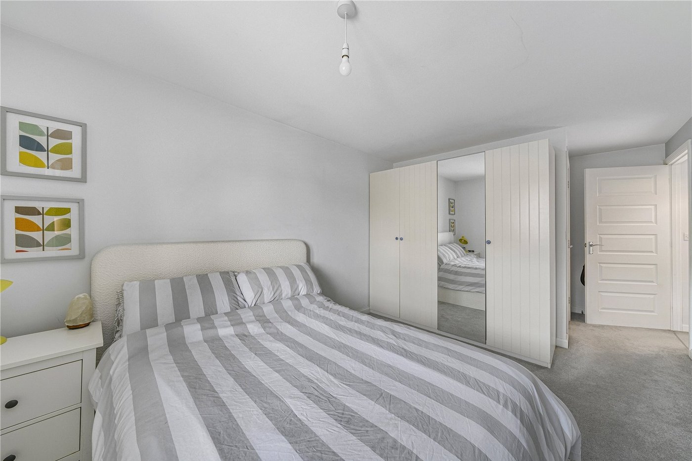 2 bedroom property for sale in Dartford | Robinson Jackson