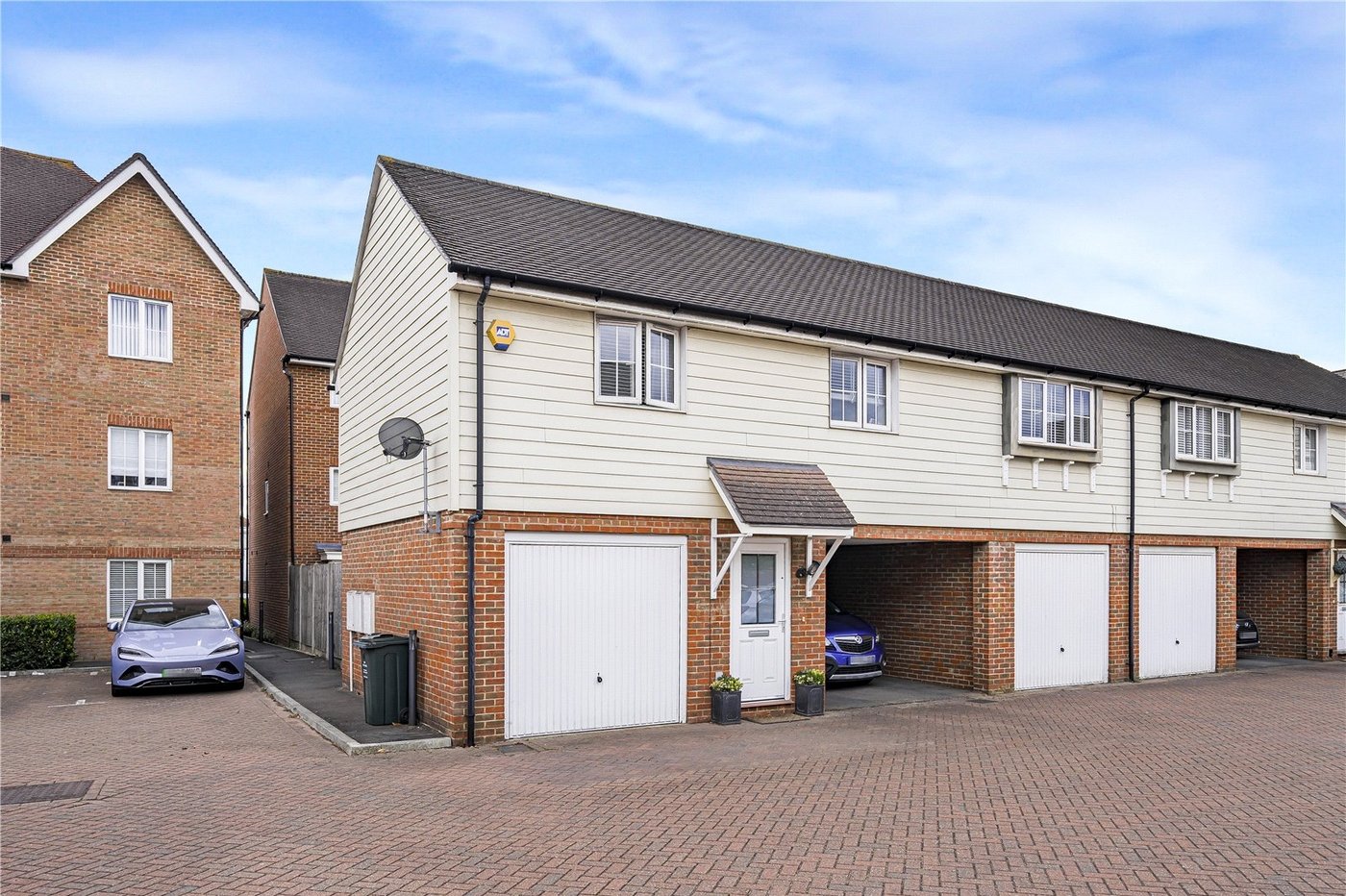 2 bedroom property for sale in Dartford | Robinson Jackson