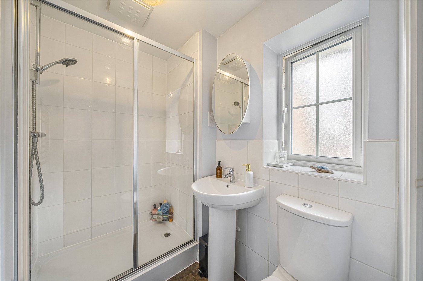 2 bedroom property for sale in Dartford | Robinson Jackson