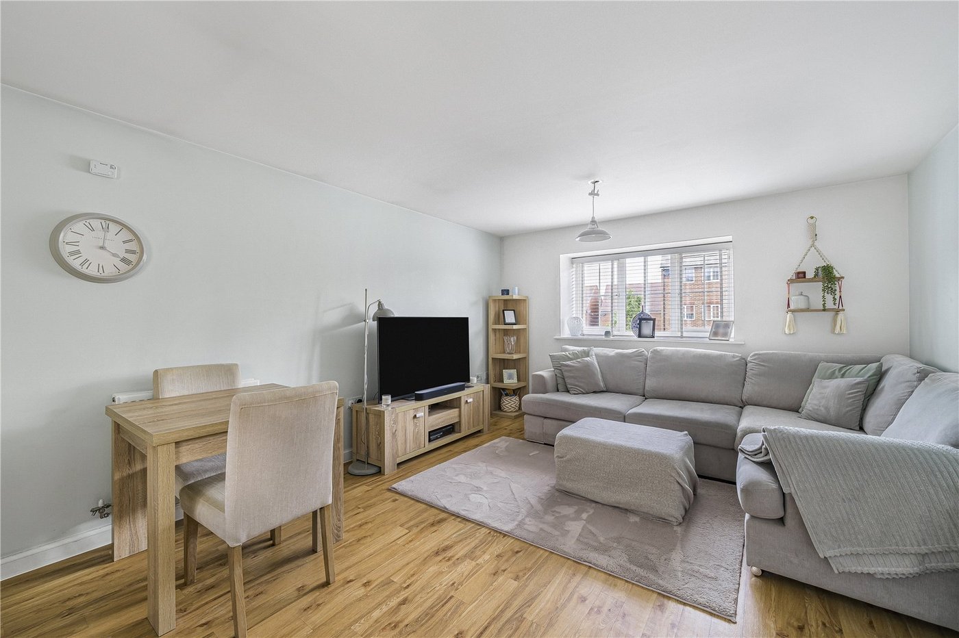 2 bedroom property for sale in Dartford | Robinson Jackson