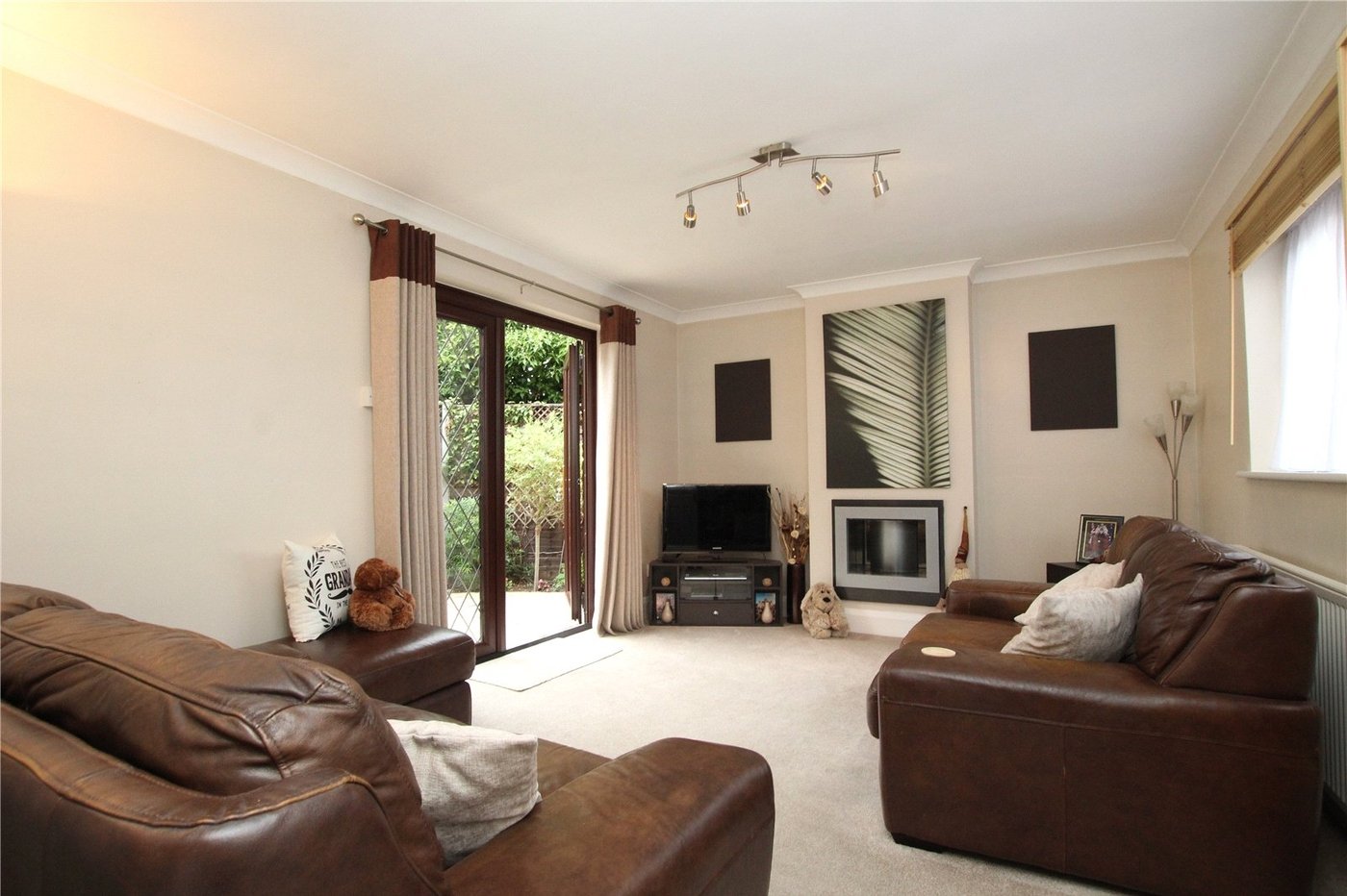2 bedroom house for sale in Plumstead | Robinson Jackson