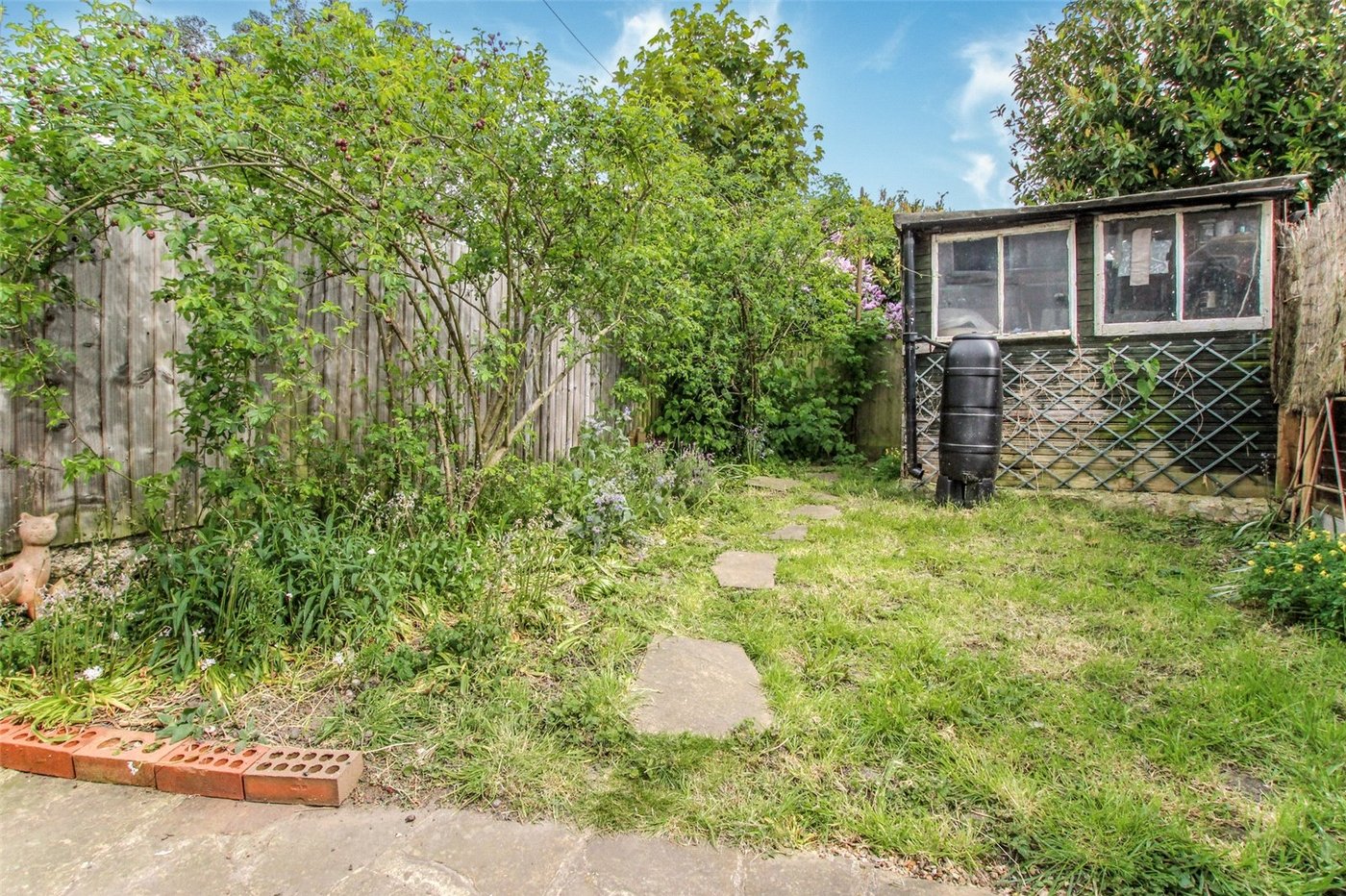 2 bedroom house for sale in Plumstead Common | Robinson Jackson
