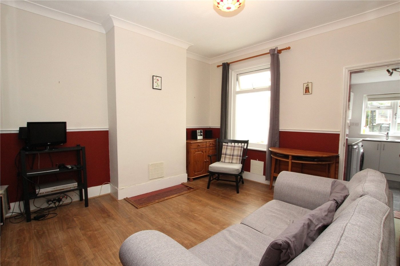 2 bedroom house for sale in Plumstead Common | Robinson Jackson