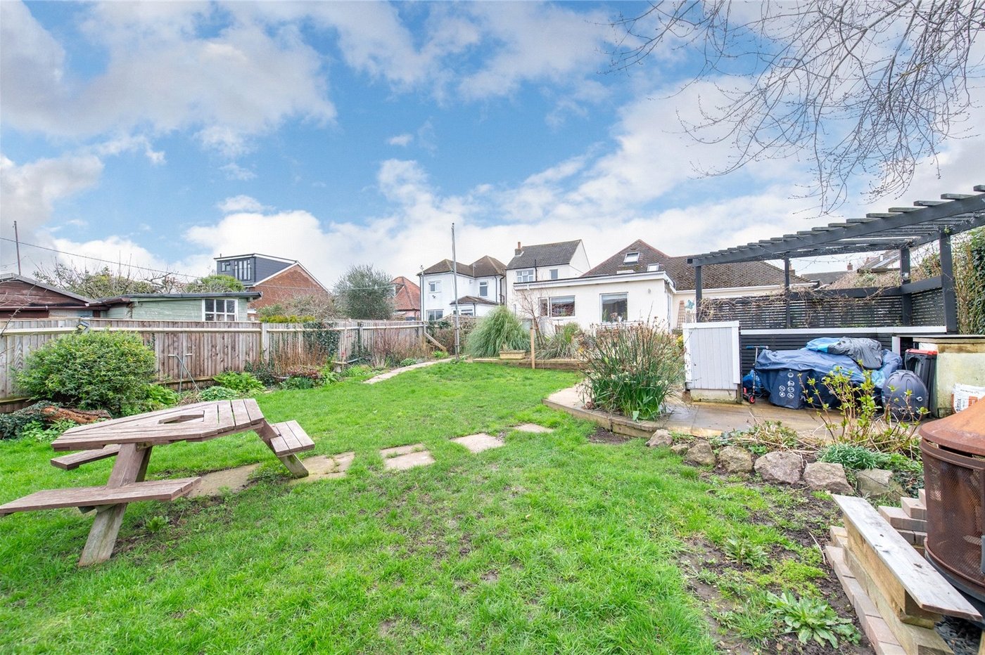 4 bedroom property for sale in Gravesend | Robinson Michael & Jackson