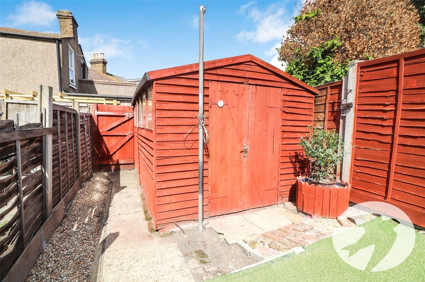 2 bedroom house for sale in Erith | Robinson Jackson