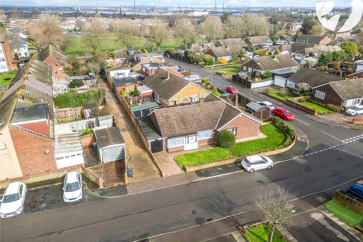 bungalow for sale in Kent, DA10 Robinson Jackson