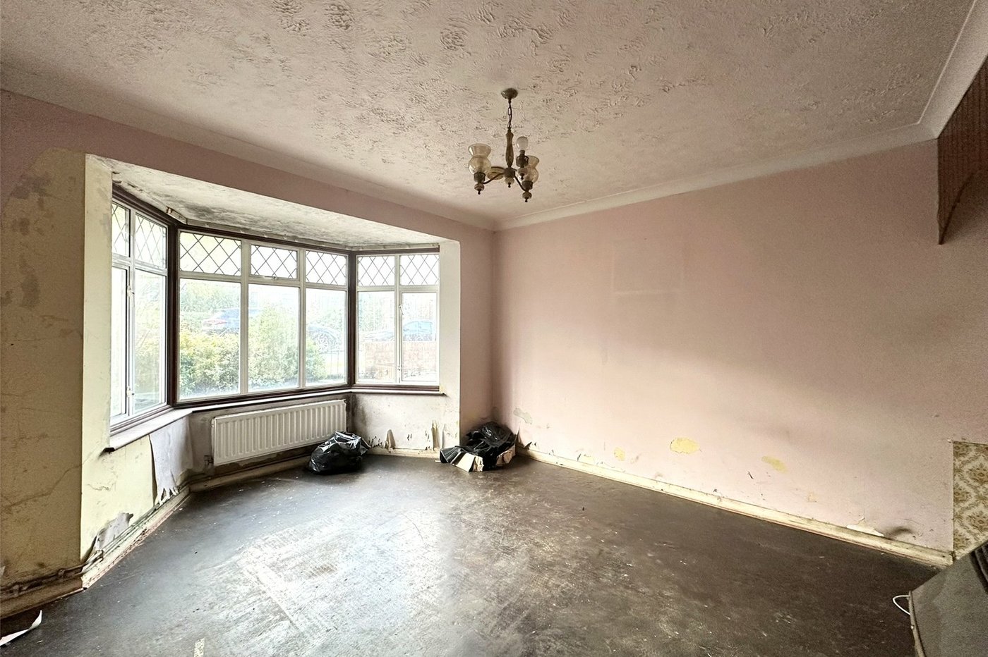 3 bedroom house for sale in Swanscombe | Robinson Jackson