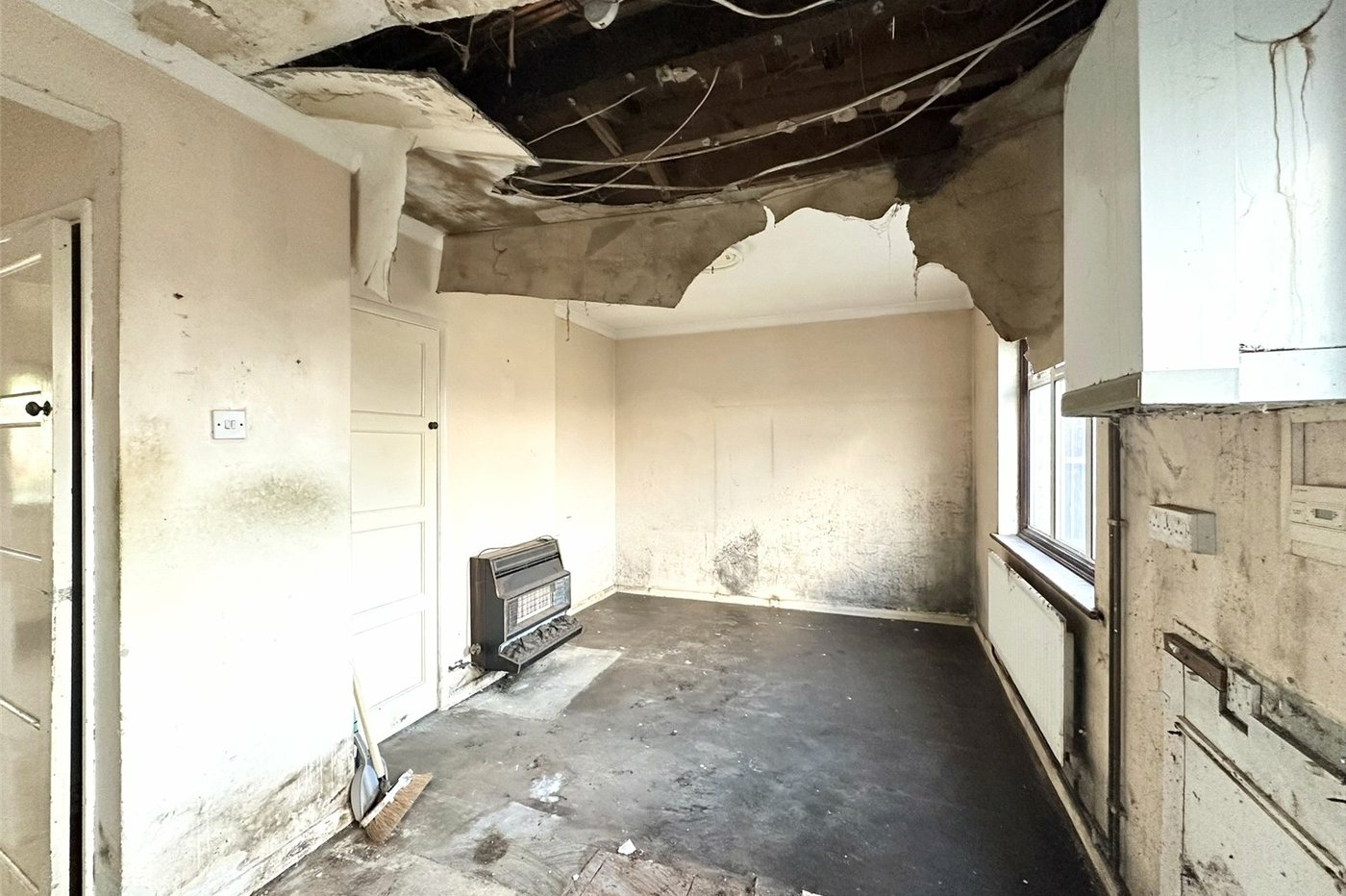 3 bedroom house for sale in Swanscombe | Robinson Jackson