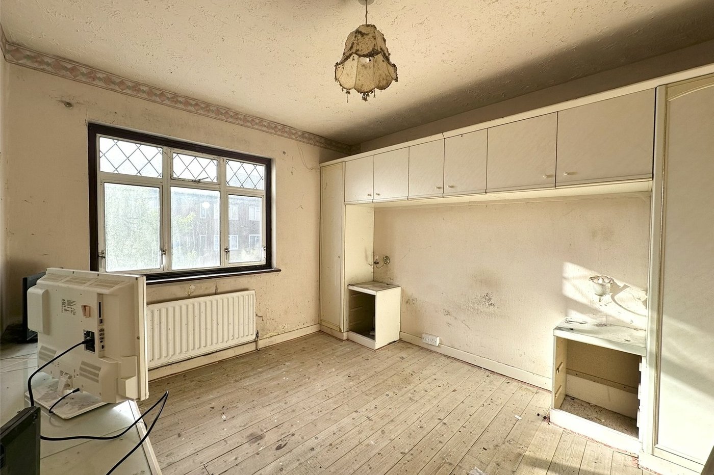 3 bedroom house for sale in Swanscombe | Robinson Jackson