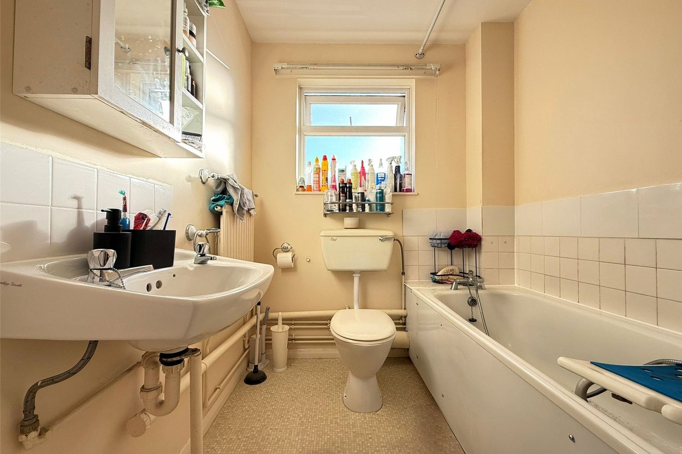 2 bedroom house for sale in Thamesmead | Robinson Jackson