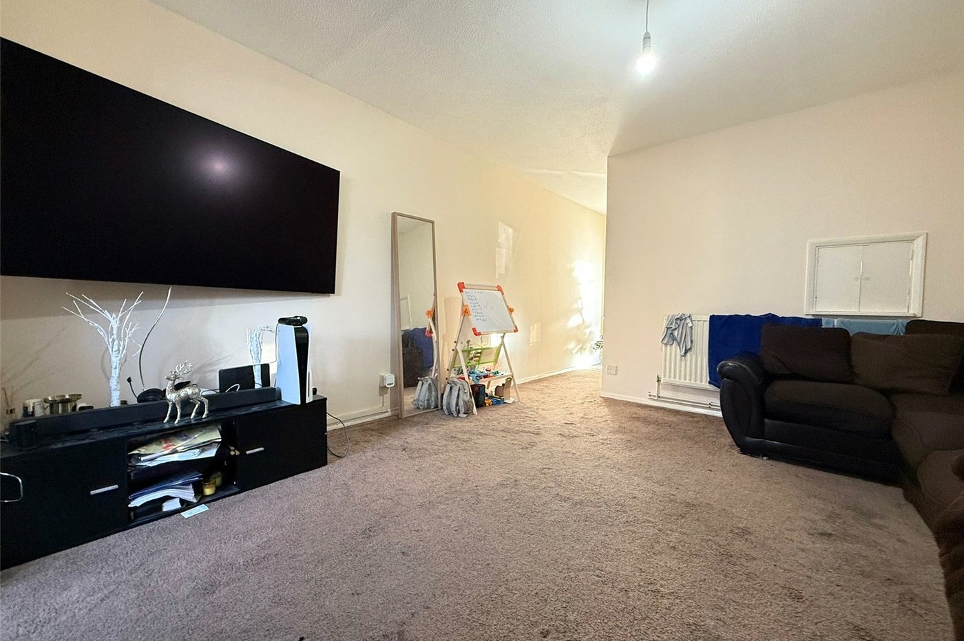 2 bedroom house for sale in Thamesmead | Robinson Jackson