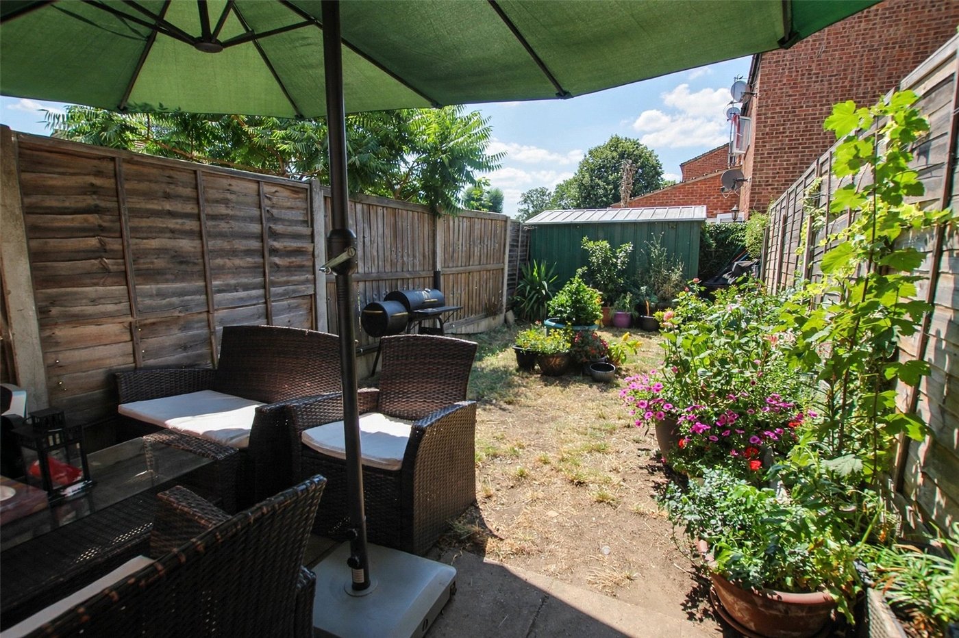 2 bedroom house for sale in Thamesmead | Robinson Jackson