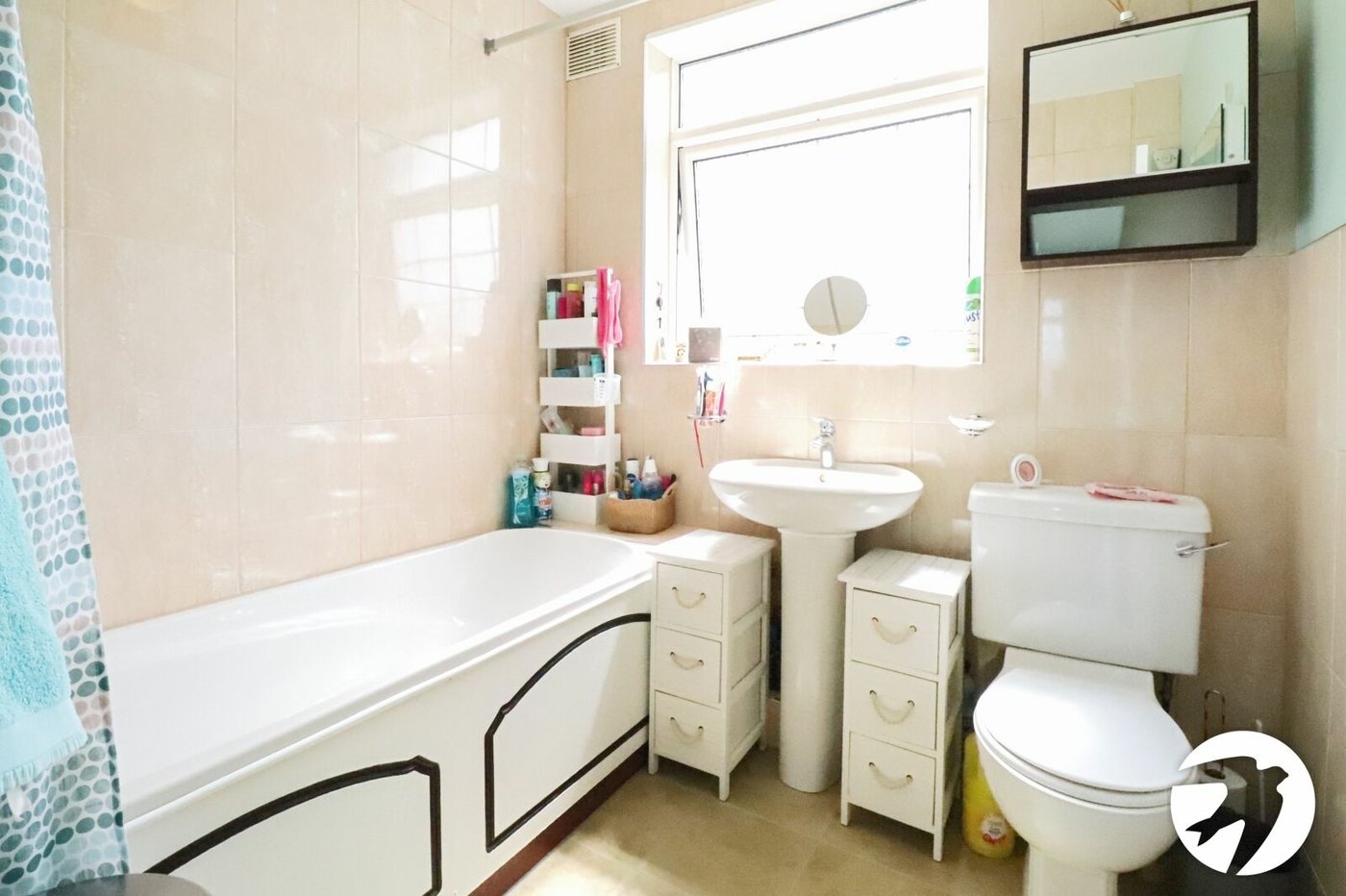 3 bedroom house for sale in London | Robinson Jackson