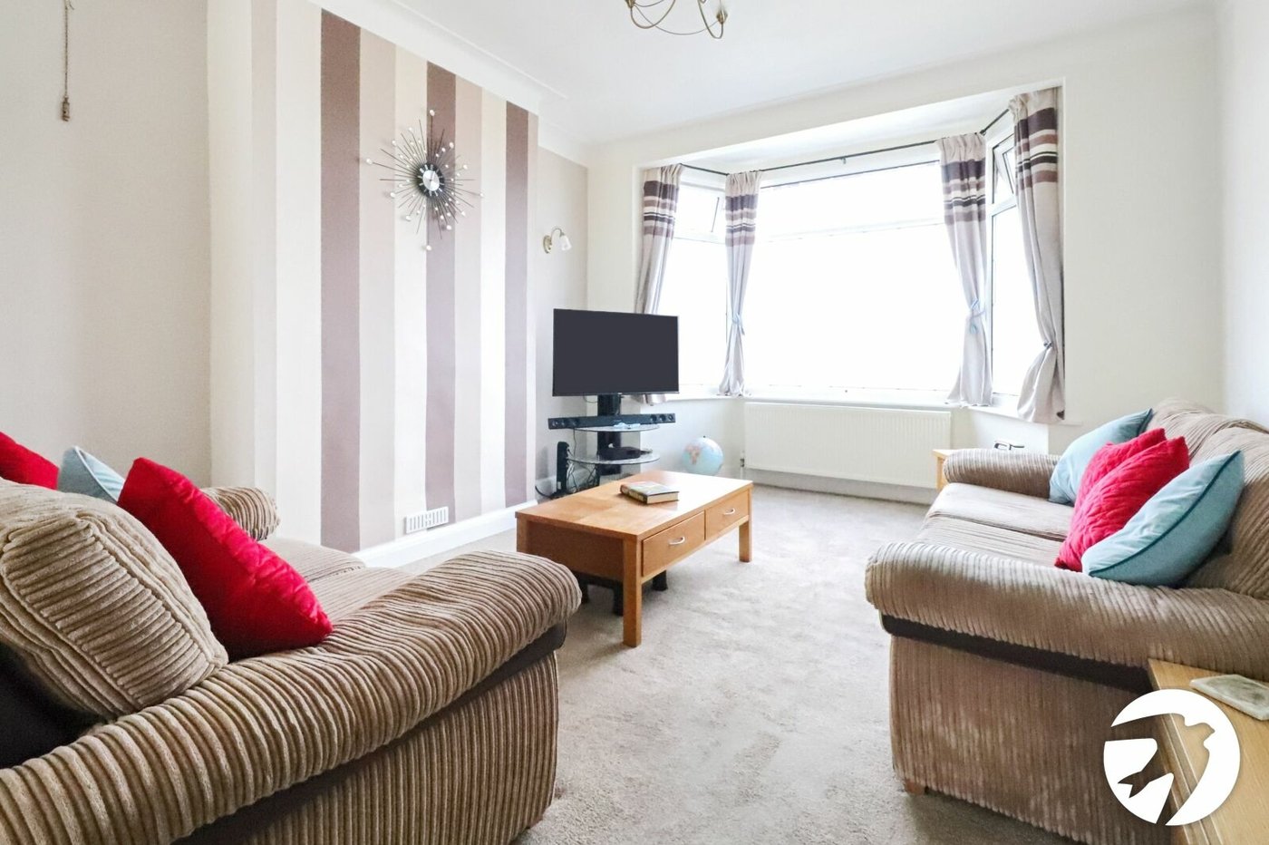 3 bedroom house for sale in London | Robinson Jackson