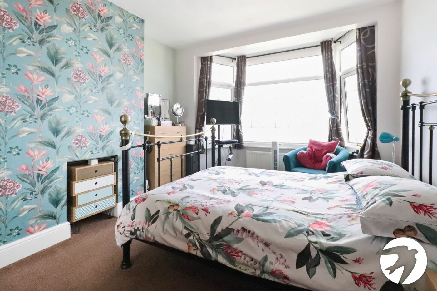 3 bedroom house for sale in London | Robinson Jackson