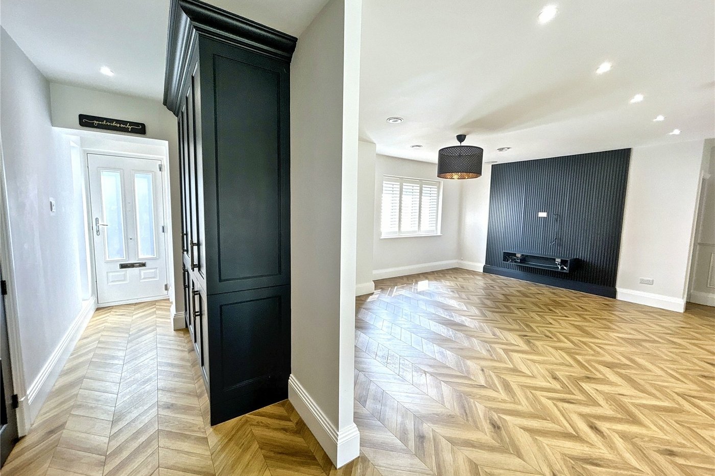 4 bedroom bungalow for sale in Sidcup | Robinson Jackson