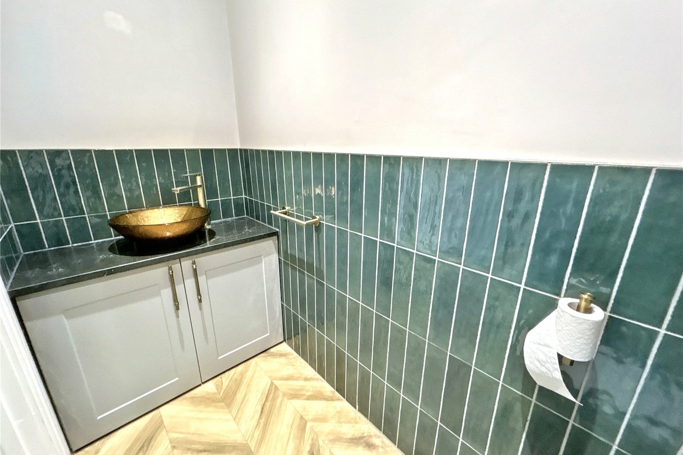 4 bedroom bungalow for sale in Sidcup | Robinson Jackson