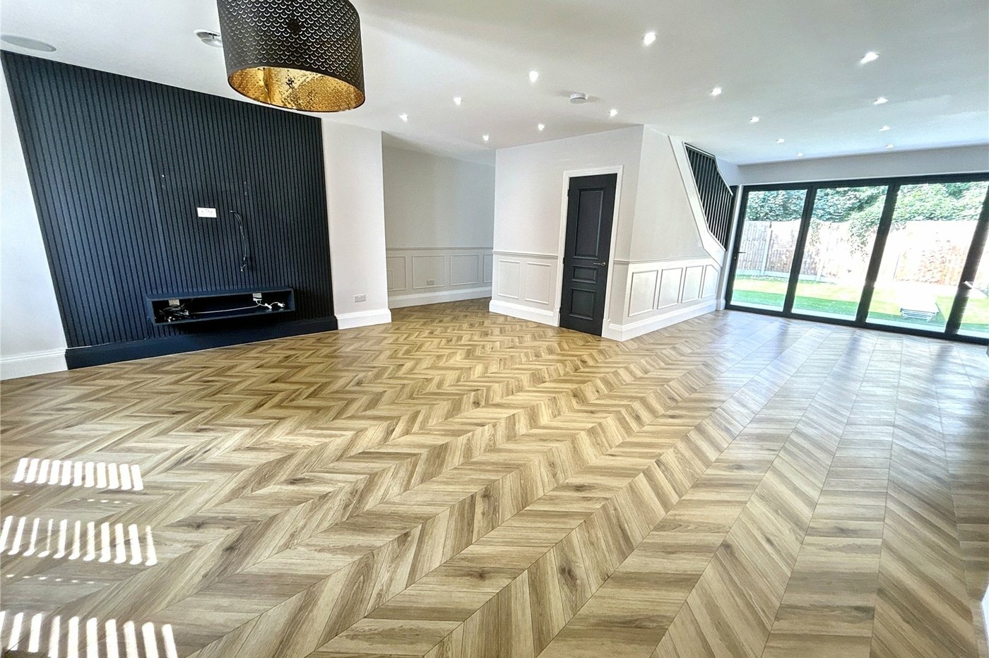 4 bedroom bungalow for sale in Sidcup | Robinson Jackson