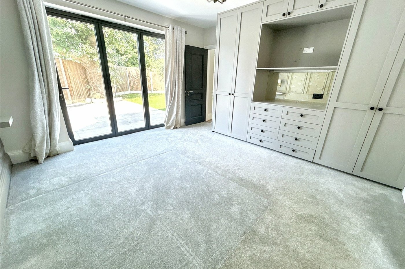 4 bedroom bungalow for sale in Sidcup | Robinson Jackson