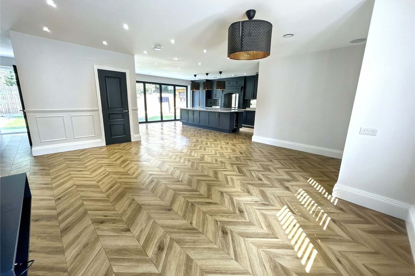 4 bedroom bungalow for sale in Sidcup | Robinson Jackson