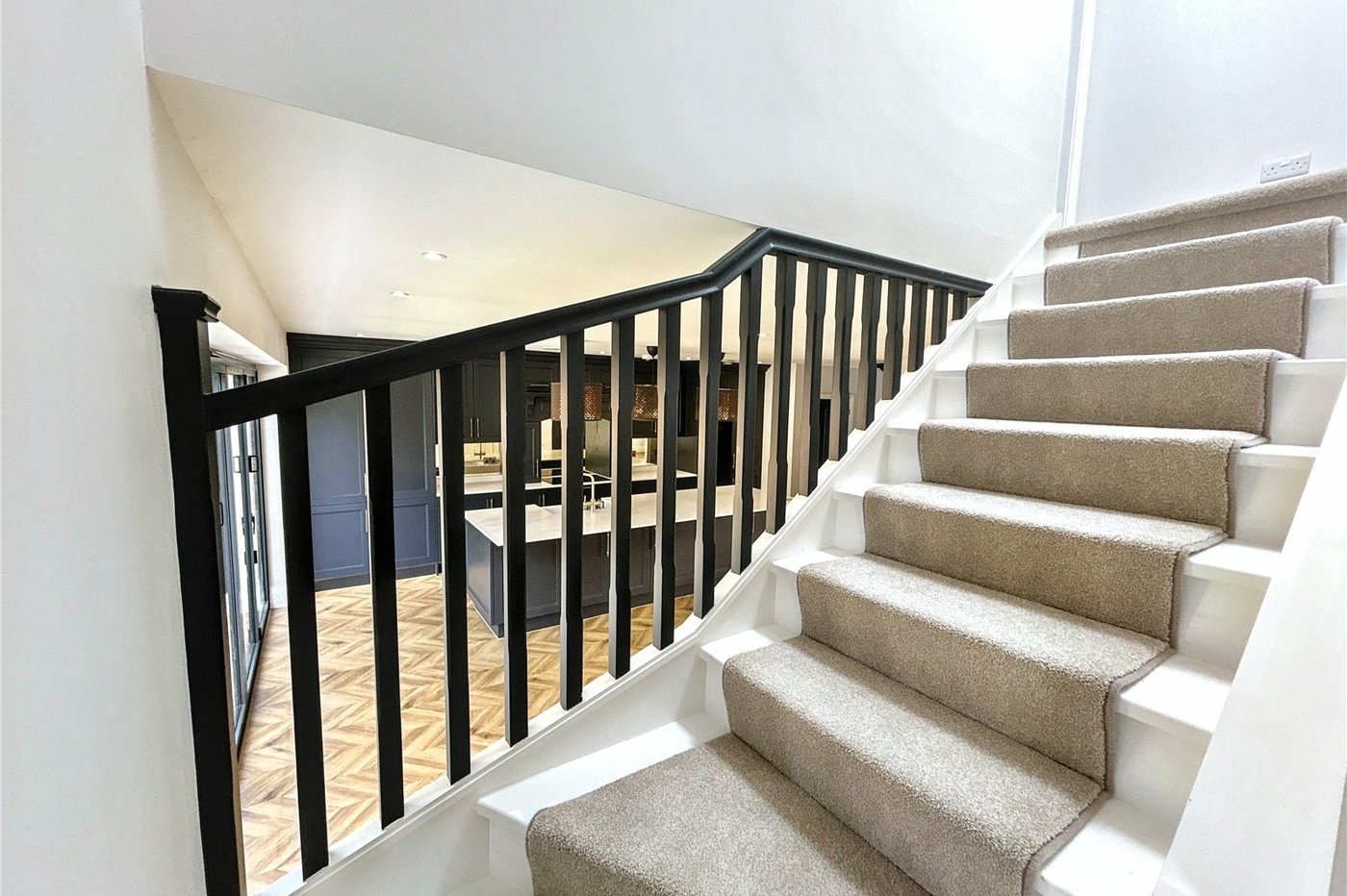 4 bedroom bungalow for sale in Sidcup | Robinson Jackson