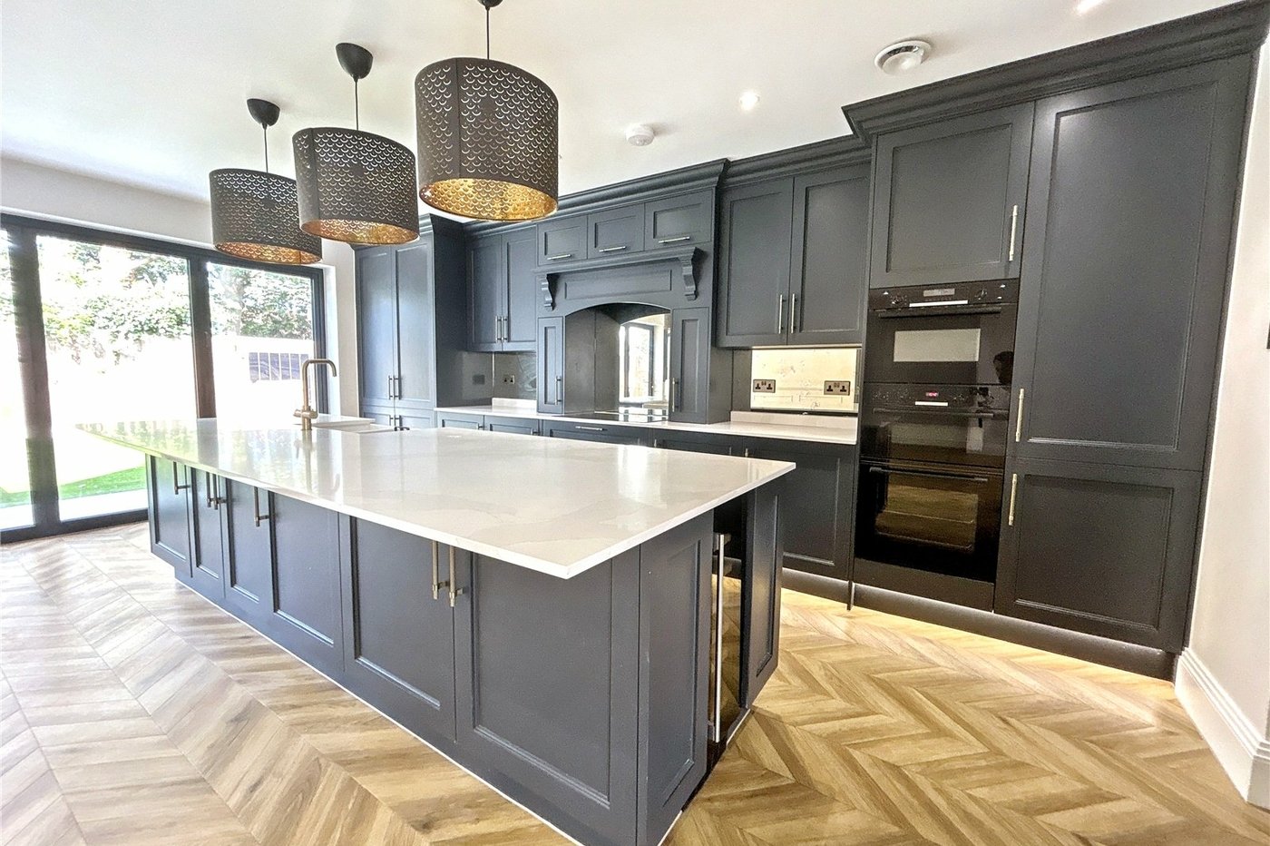 4 bedroom bungalow for sale in Sidcup | Robinson Jackson