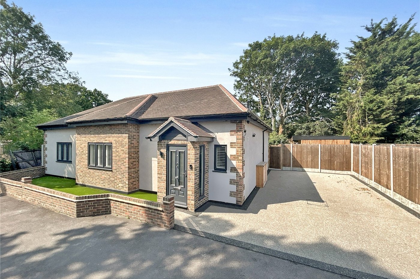 4 bedroom bungalow for sale in Sidcup | Robinson Jackson
