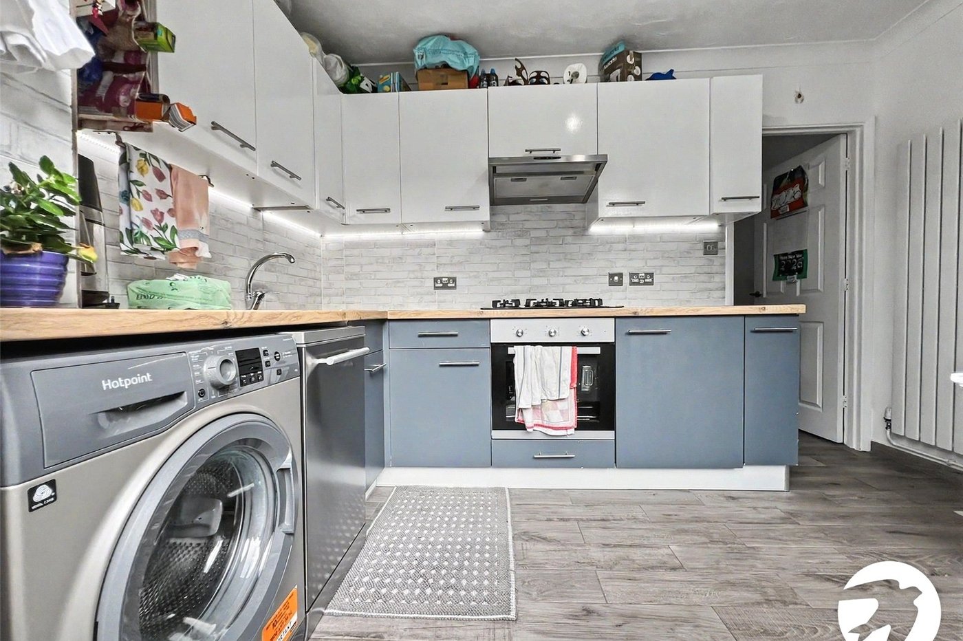 2 bedroom house for sale in White Road | Robinson Michael & Jackson