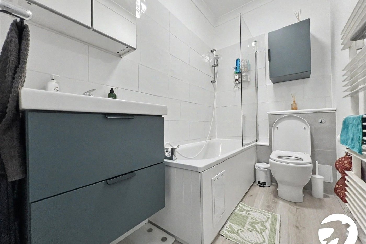 2 bedroom house for sale in White Road | Robinson Michael & Jackson