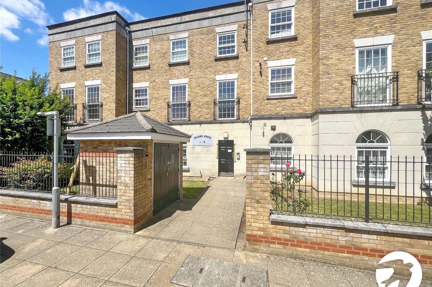 2 bedroom property for sale in Maidstone | Robinson Michael & Jackson