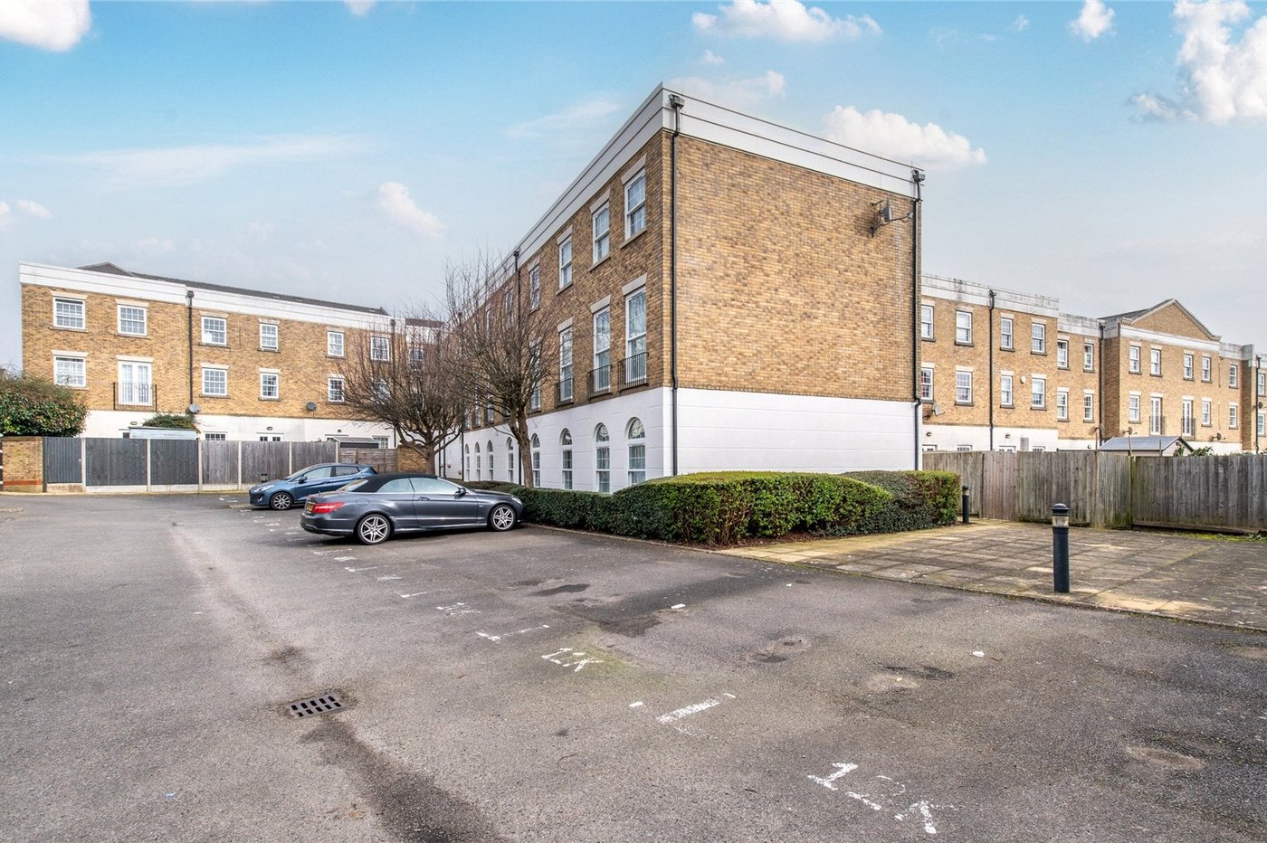 2 bedroom property for sale in Maidstone | Robinson Michael & Jackson