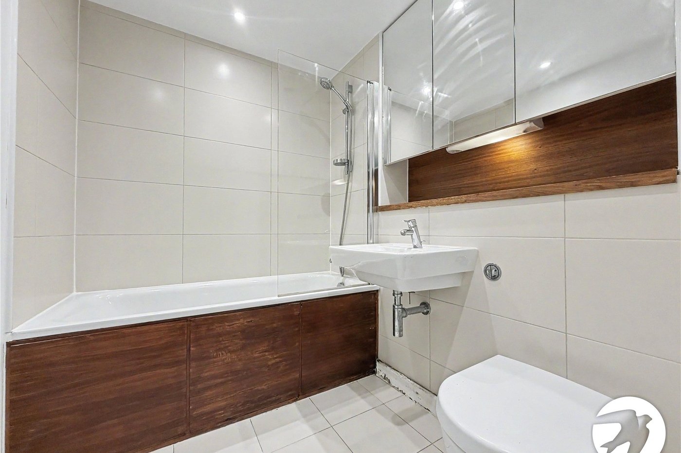 1 bedroom property for sale in Chatham Quays | Robinson Michael & Jackson