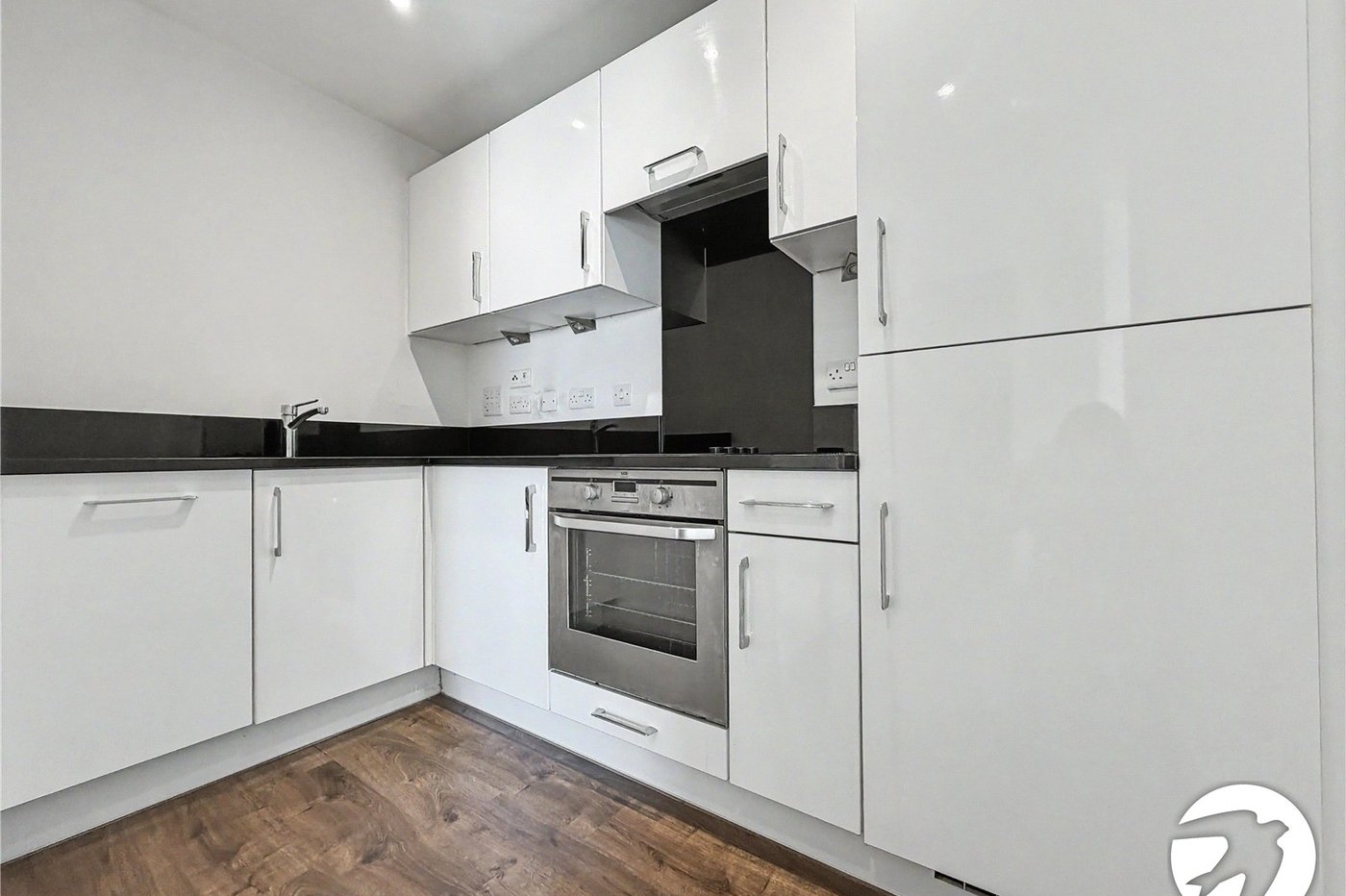 1 bedroom property for sale in Chatham Quays | Robinson Michael & Jackson