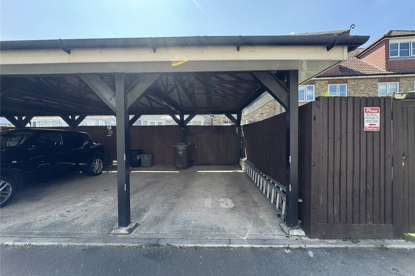 4 bedroom property for sale in Gillingham | Robinson Michael & Jackson