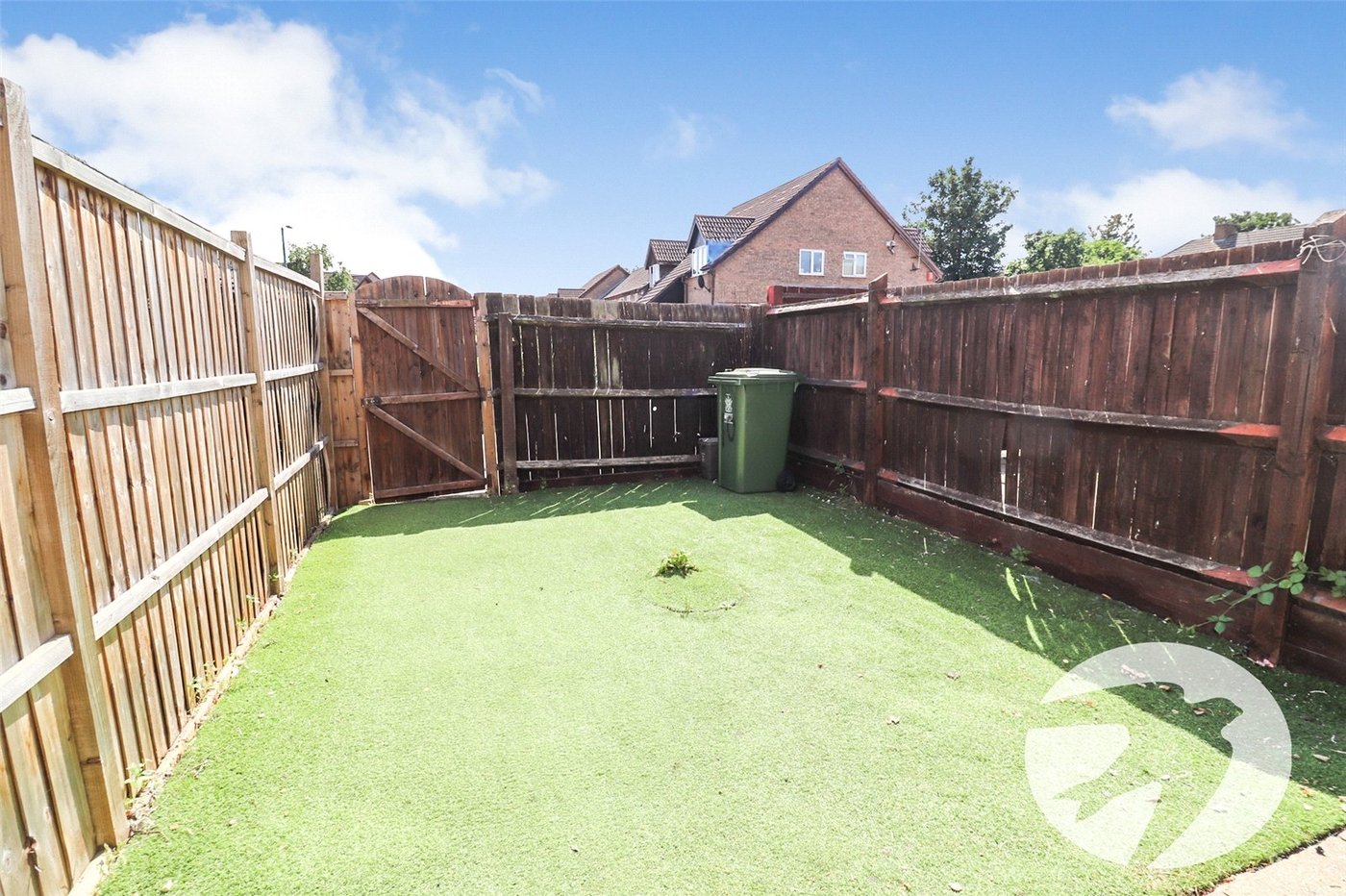 2 bedroom house for sale in Erith | Robinson Jackson