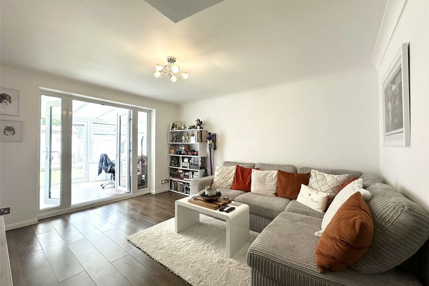 2 bedroom house for sale in Greenhithe | Robinson Jackson