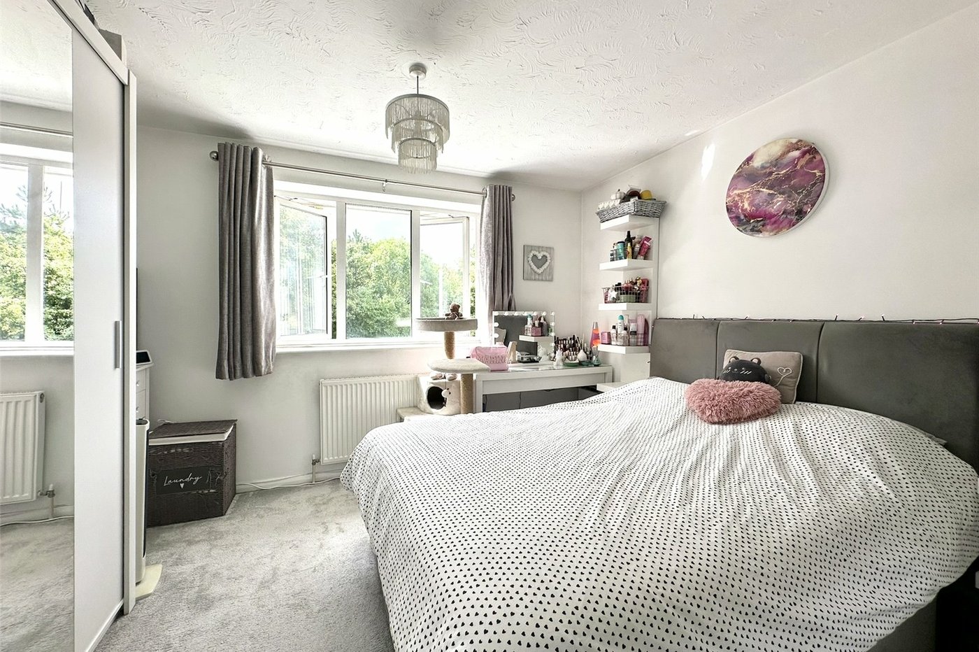 2 bedroom house for sale in Greenhithe | Robinson Jackson