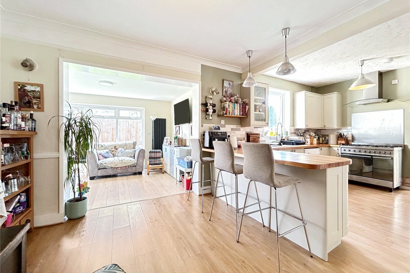 4 bedroom property for sale in Gillingham | Robinson Michael & Jackson