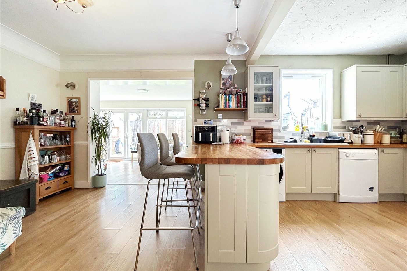 4 bedroom property for sale in Gillingham | Robinson Michael & Jackson