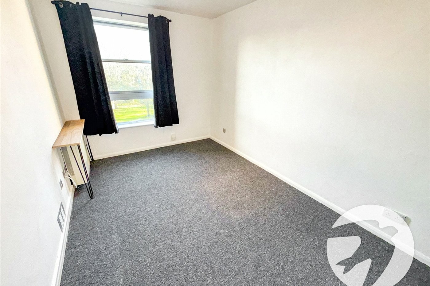 2 bedroom property for sale in London | Robinson Jackson
