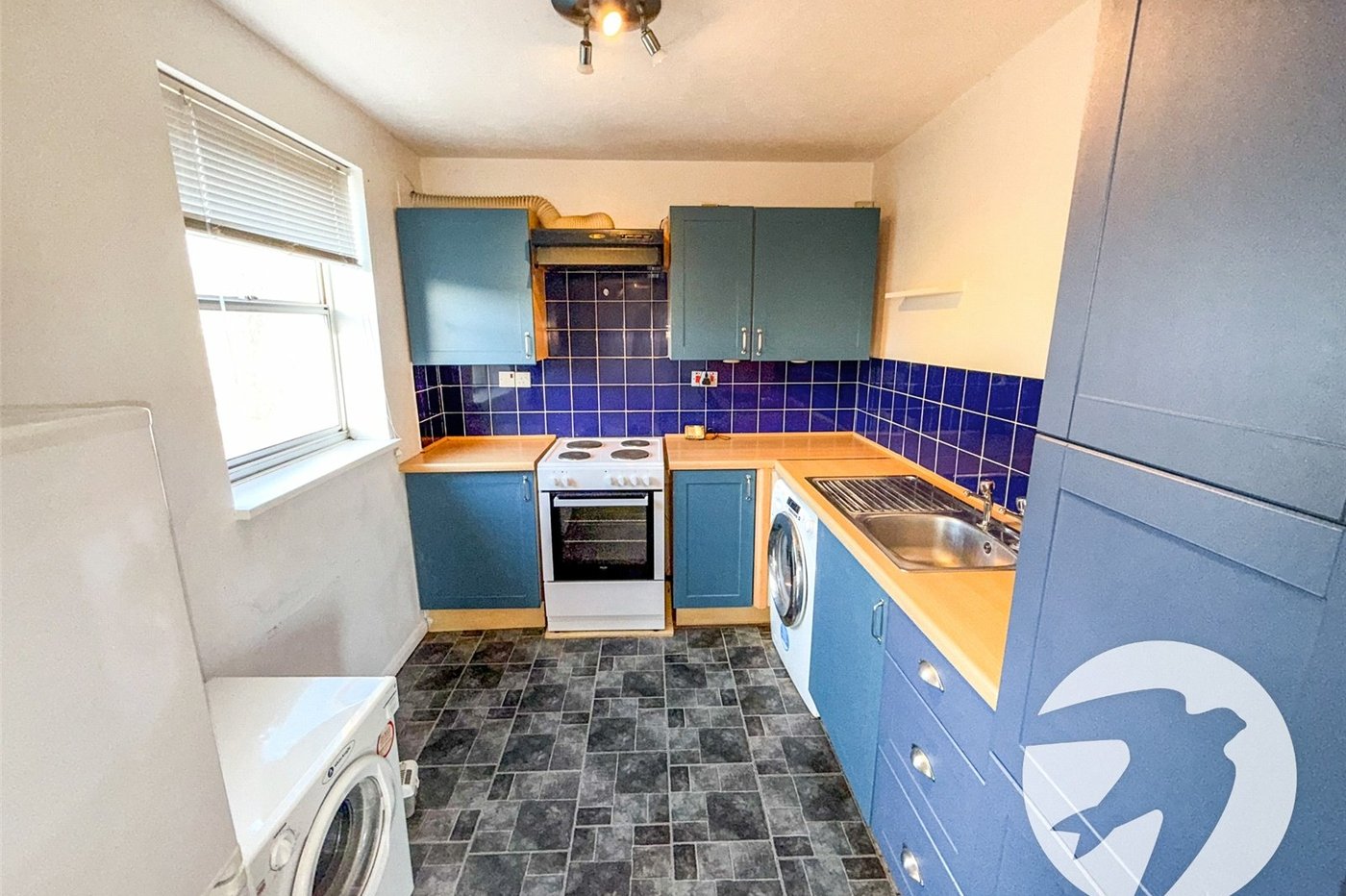 2 bedroom property for sale in London | Robinson Jackson