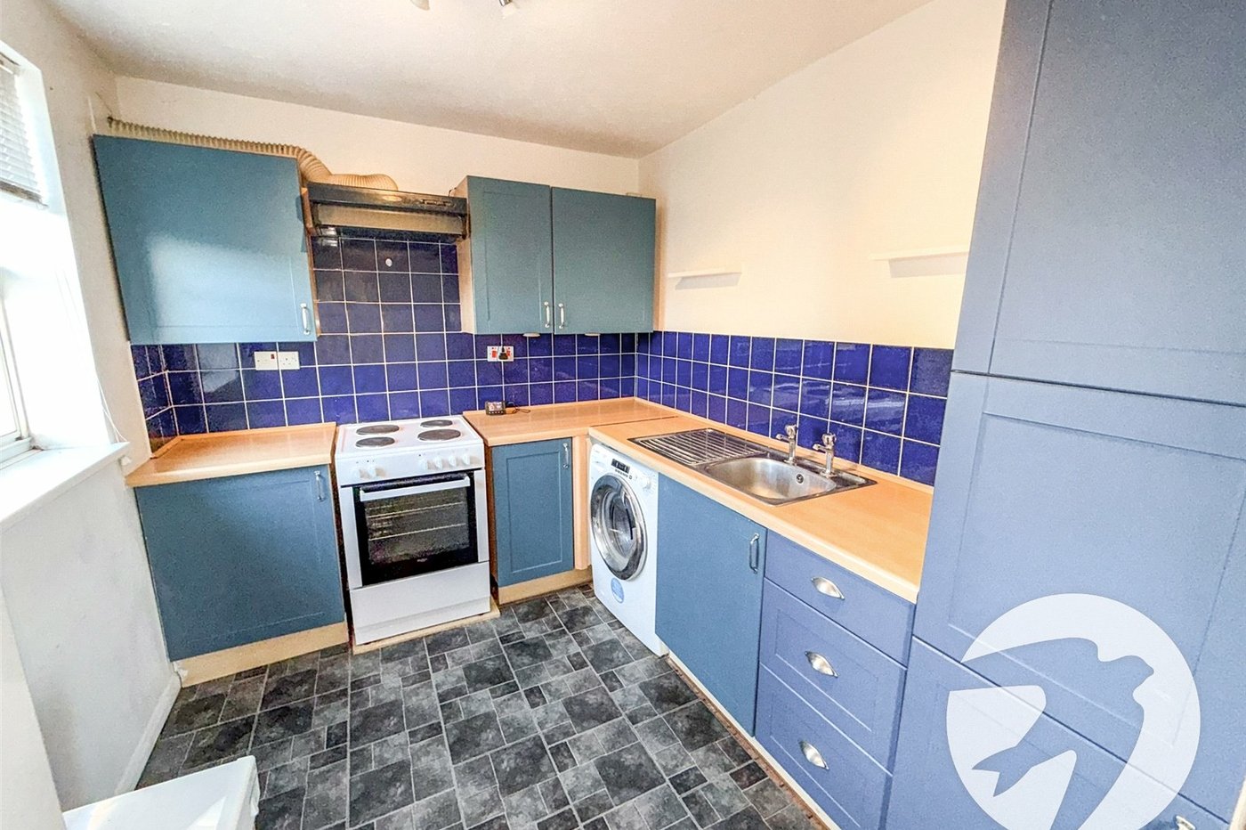 2 bedroom property for sale in London | Robinson Jackson