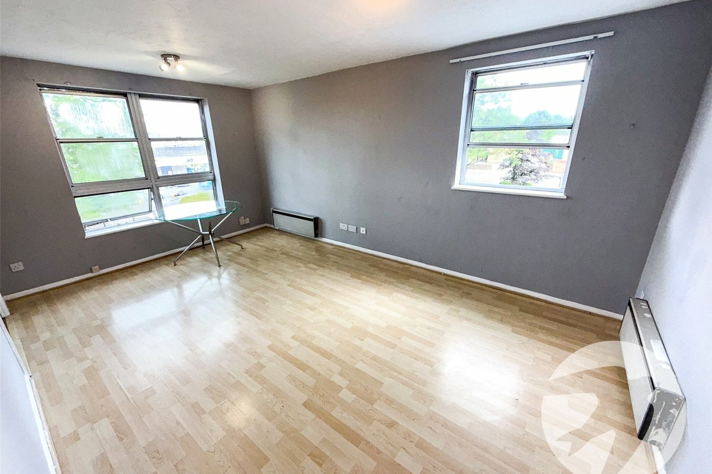 2 bedroom property for sale in London | Robinson Jackson