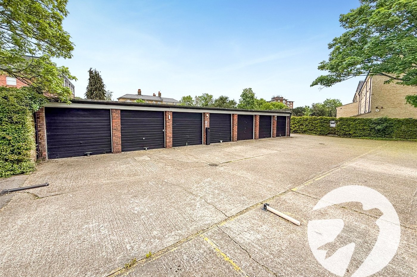 2 bedroom property for sale in London | Robinson Jackson